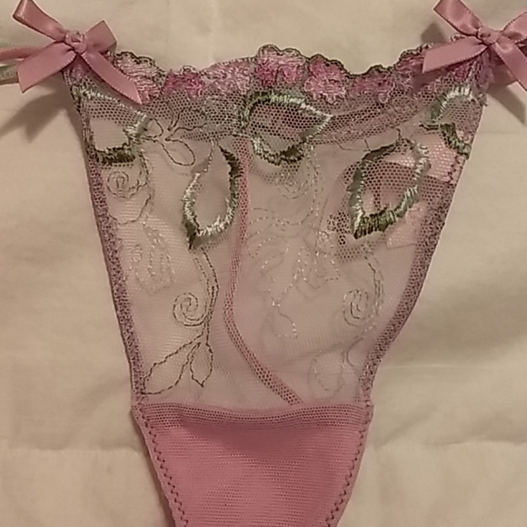 Sold!!!..Victoria Secret Thongs - Picture 5 of 6